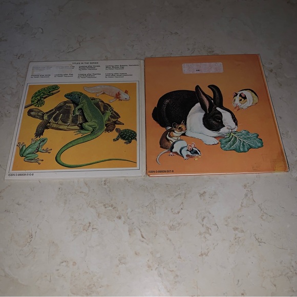 8 Helen Haywood Book Lot Looking After Insects Dogs Cats Fish Horse Birds Mice - Picture 5 of 15